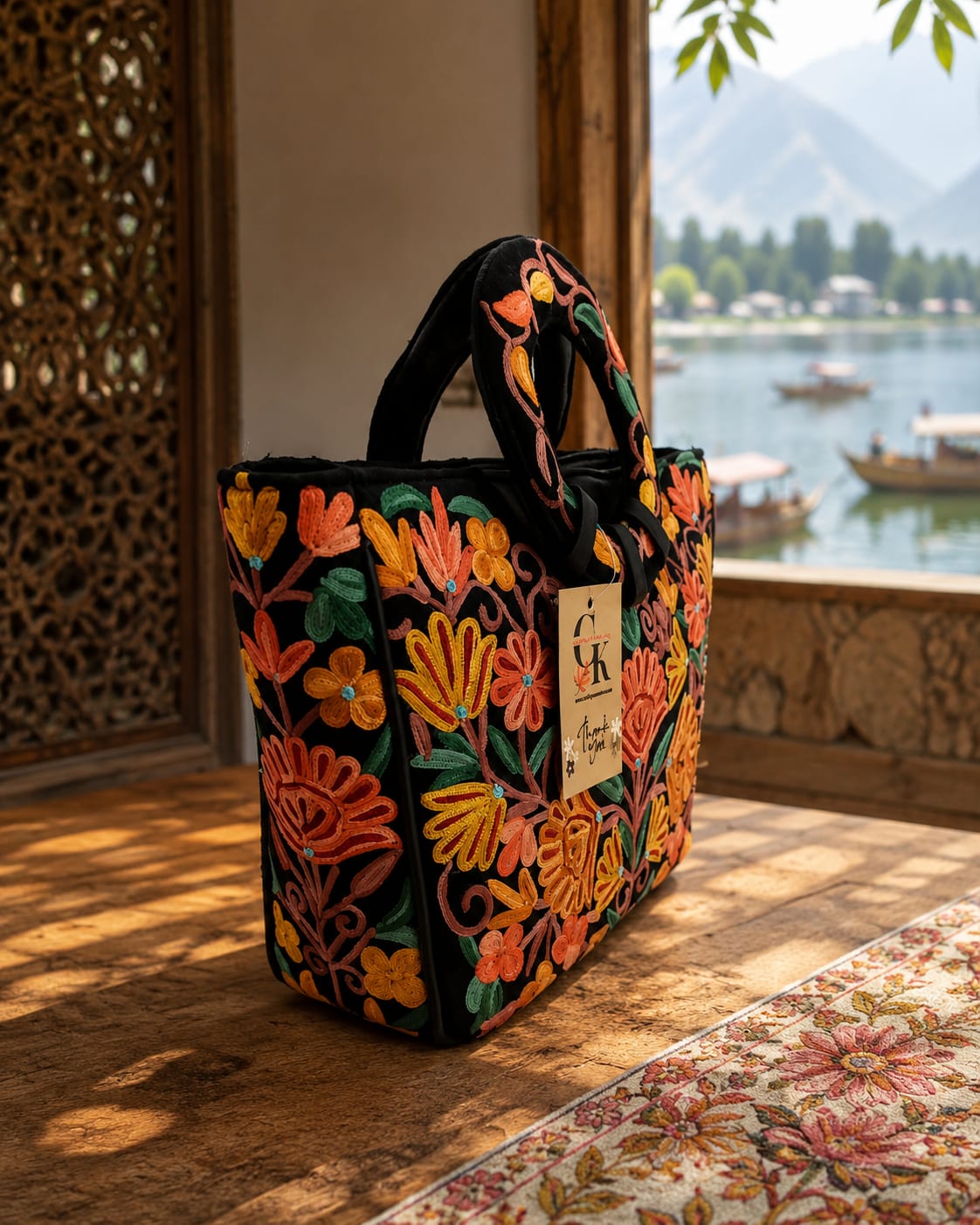 Kashmiri Floral Elegance Handbag | Black