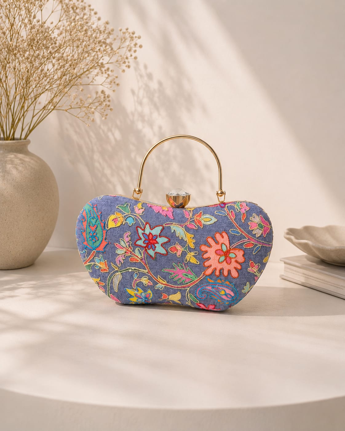Women Bags and Clutches