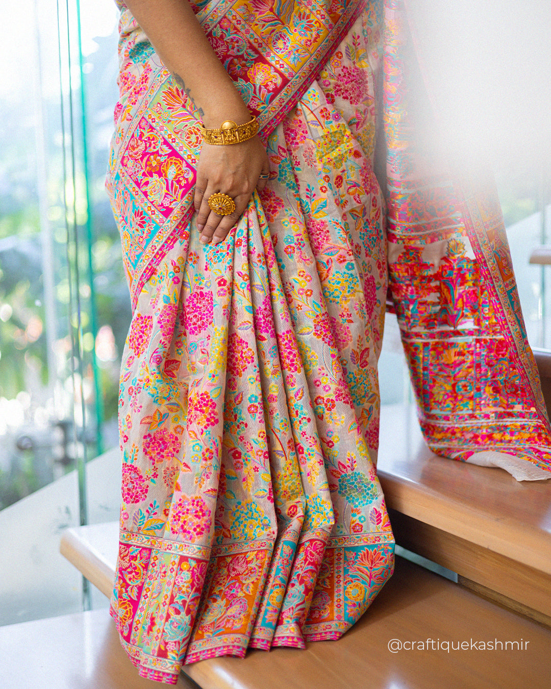 Craftique Kashmir Designer Saree and Blouse Set | Premium Cotton Self Woven | Kalamkaari White Pink Colorful Motifs