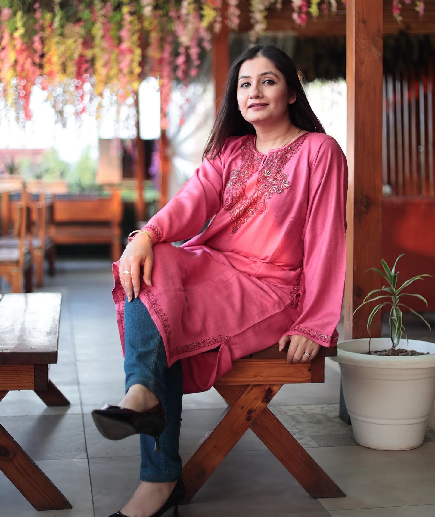 Pink Colored | Hand Sozni Embroidered Ladies Pheran | Fine Cashmilion