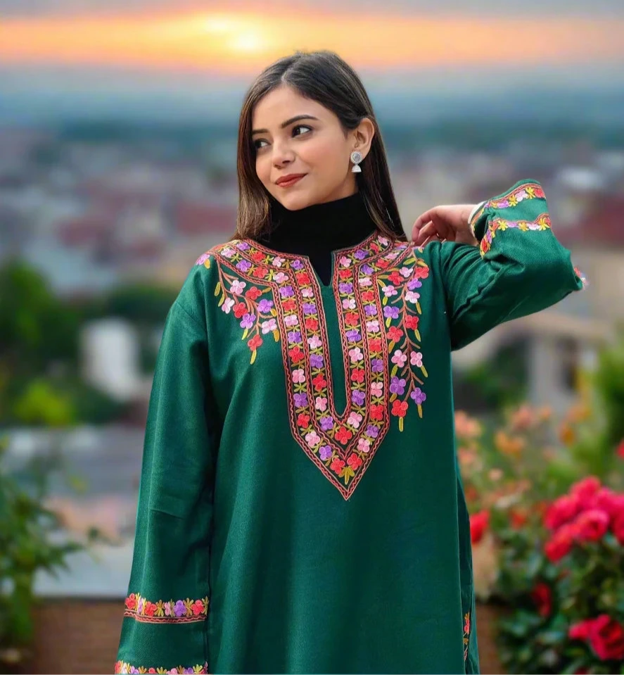 Fine Woolen Ladies Phiran | Forest Green | Embroidered | With Pockets