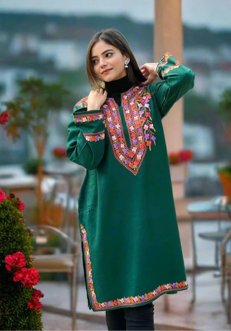 Fine Woolen Ladies Phiran | Forest Green | Embroidered | With Pockets